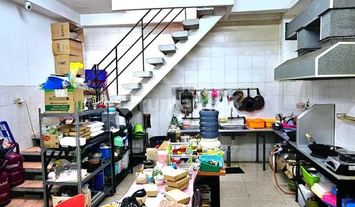 Sewa Ruko bagus Raya mulyosari semi furnish siap pakai