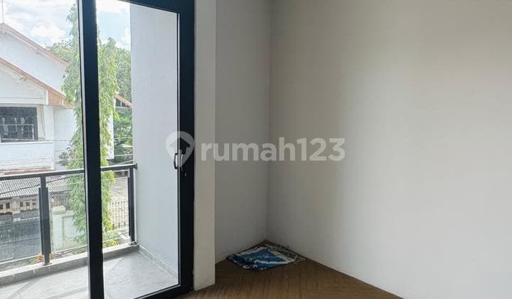 New, Gres Gayung Kebonsari near Central Park A Yani, minimalist.