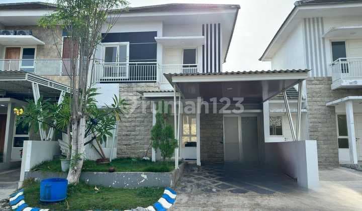 Rumah 2 Lantai Siap Huni Kolam Renang & Furnished Sidoarjo