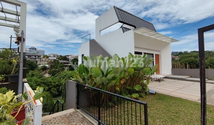 Best View Rumah Baru Cluster Sejuk di Perumahan Cigadung Dago Cikutra