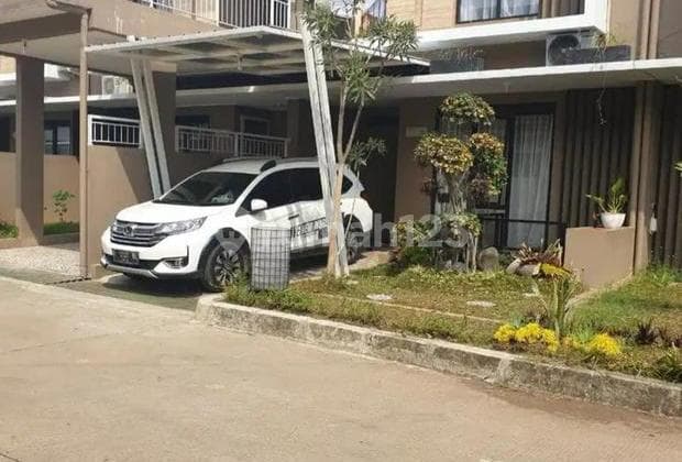 Rumah Cantik Full Furnish harga Menarik dekat Gerbang Tol Buahbatu Bandung Dijual