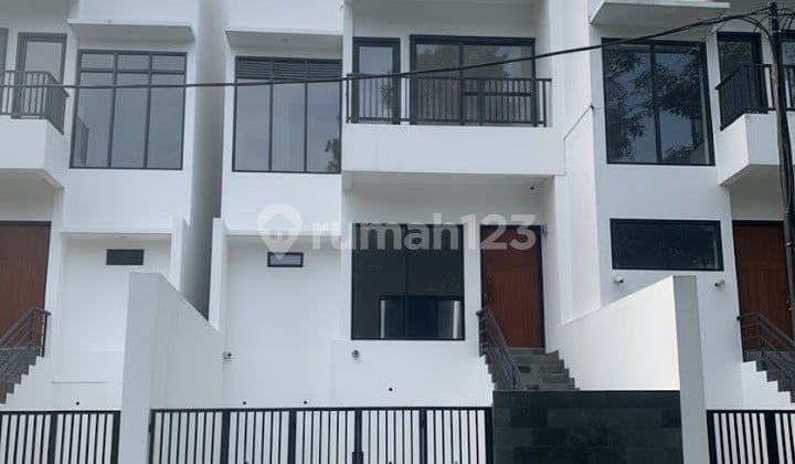 BONUS KITCHEN SET Rumah Dekat Simpang Dago dan Kampus Unpad Dipati Ukur Cigadung