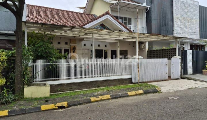 Dijual Rumah Terawat Strategis di Komplek Elit Batununggal Dalam Cluster Bandung Tengah Dekat ke Exit Tol Buah Batu