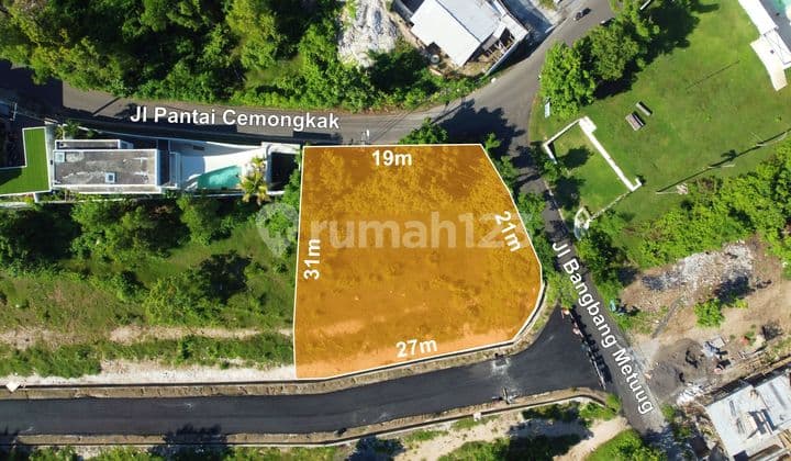 Sebidang Tanah Ocean View Kawasan Pantai Bingin