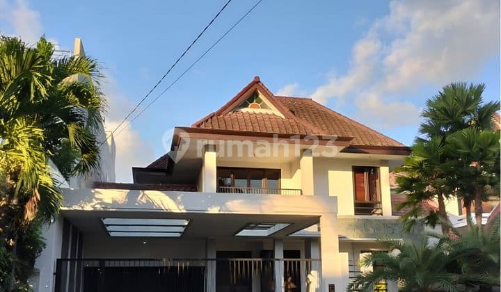 Luxury Ready-to-Occupy House in the Elite Araya Area, Malang