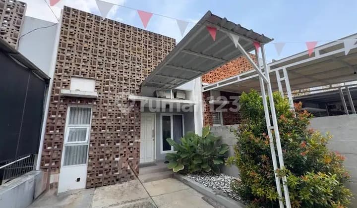 Dijual Rumah Pribadi Semi Industrial jarang dihuni di dalam Cluster - satu gerbang utama