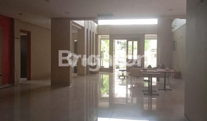 RUMAH LUAS - DELTASARI INDAH, SIDOARJO COCOK UNTUK: HUNIAN KELUARGA BESAR, GUEST HOUSE / KOST EKSKLUSIF, KANTOR / TEMPAT USAHA