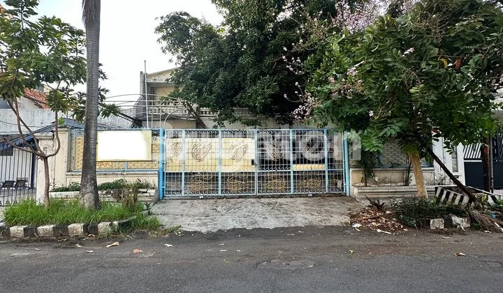 RUMAH PUSAT KOTA DI HJ MISBAKH DEKAT RAYA DARMO LINGKUNGAN TENANG RUMAH PUSAT KOTA DI HJ MISBAKH DEKAT RAYA DARMO LINGKUNGAN TENANG