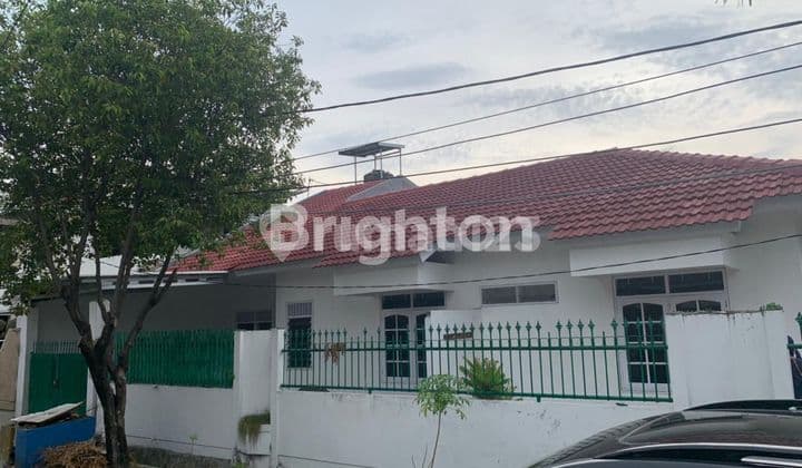 BENDUL MERISI SELATAN RUMAH HOOK LUAS TANAH BESAR DAN STRATEGIS