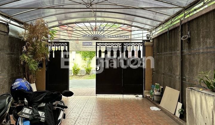 Rumah Langka 2 LT di Jl Teuku Umar Surabaya Pusat Dekat Tunjungan Plaza