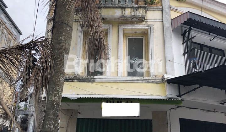 3-STORY RUKO IN COMMERCIAL AREA MALANG