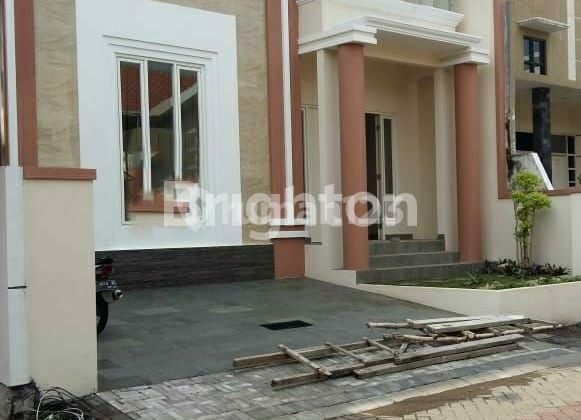 RUMAH BARU - INTERNATIONAL VILLAGE, CITRALAND CLUSTER PREMIUM DI KAWASAN BARAT SURABAYA\COCOK UNTUK KELUARGA MAUPUN EKSPATRIAT