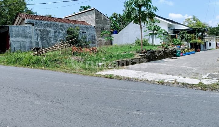 Near Malioboro, Land for Sale by Wide Asphalt Road, Suitable for Business