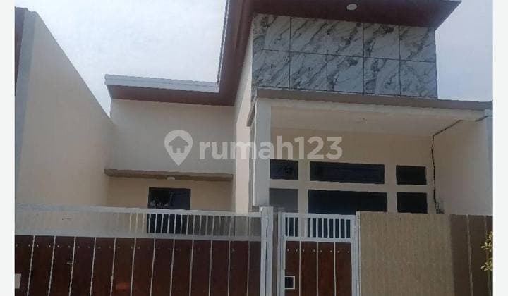 Rumah Cantik Minimalis depan rumah fasum di sektor v PUP