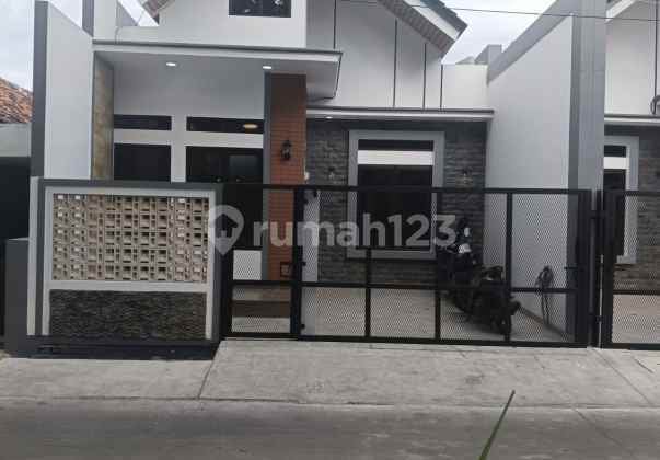 Minimalist House, Cheap Price at Barata Harapan Jaya Complex, Bekasi