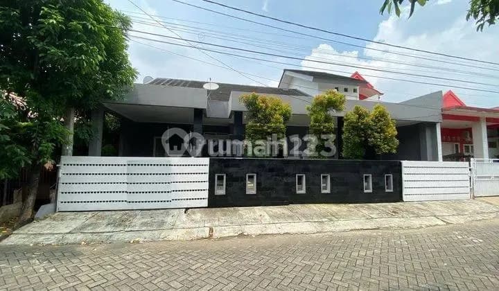 Rumah Luas siap Huni harga murah bisa di KPR di Kemang Pratama Bekasi Kota