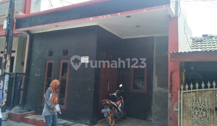Rumah Minimalis dalam Komplek Pondok ungu permai