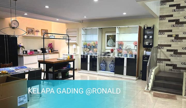 RUMAH GADING KIRANA BAGUS LEPAS CEPAT JALAN 3 MOBIL