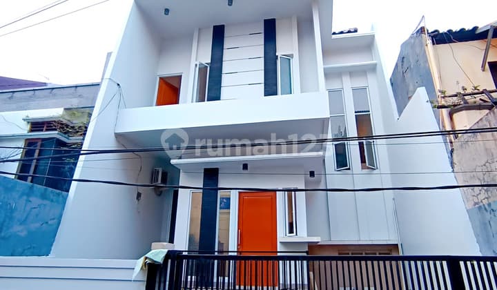 HOT PROPERTY! RUMAH DEKAT LAPIAZA SIAP HUNI MINIMALIS