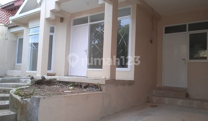 Rumah Siap Huni di Bukit Cimanggu