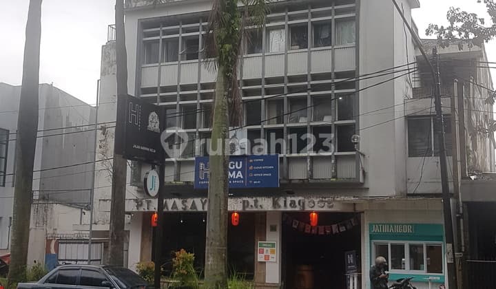 Gedung di Naripan Raya Bandung