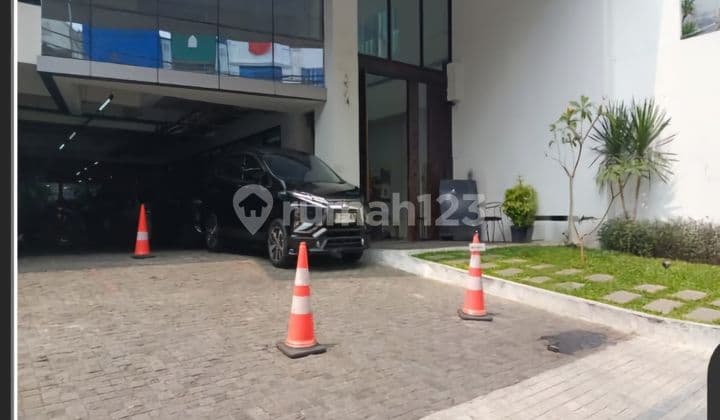 Gedung Fungsional di Lokasi Strategis di Fatmawati, Jakarta Selatan