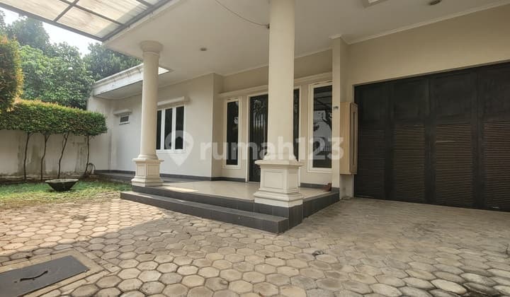 Rumah asri di Pondok Indah, Jakarta Selatan