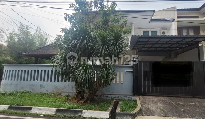 Rumah asri di Pondok Indah, Jakarta Selatan