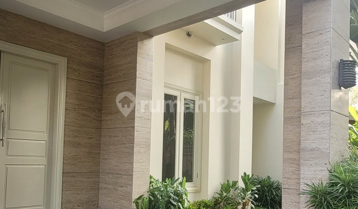 Rumah minimalist di Pondok Indah, Jakarta Selatan
