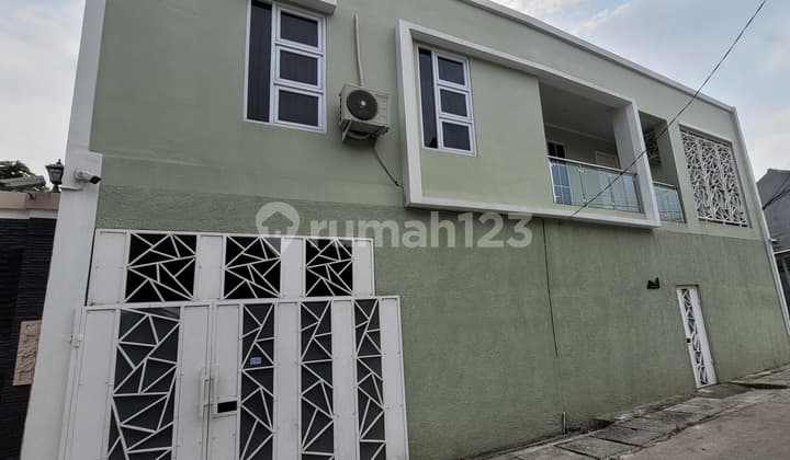 Ready-to-Occupy House in Meruya