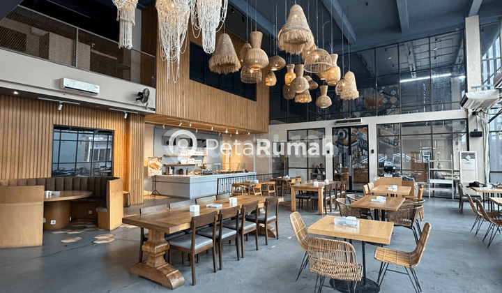 Dijual Ruang Usaha Jalan Sunggal Komplek Lacoste Paradise - Gedung Depan