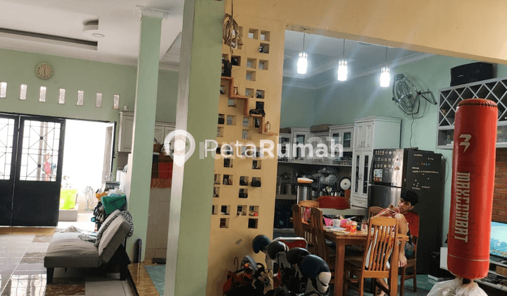 Disewakan Rumah Jalan Bunga Terompet