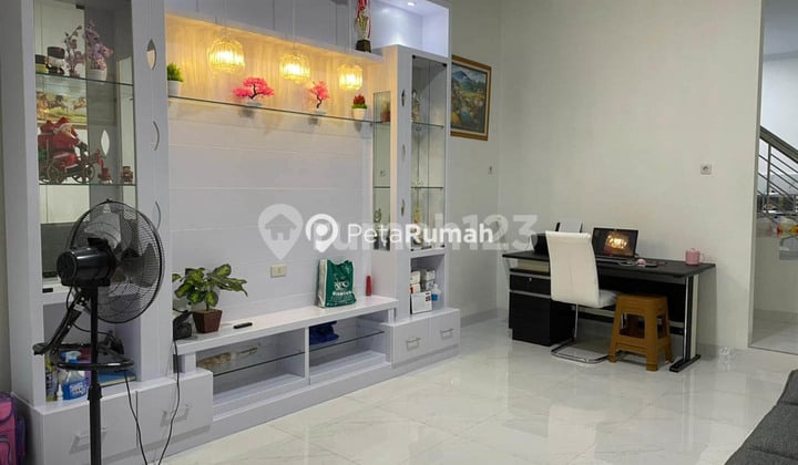 Rumah Jalan Surya Komplek Surya Mediterania | Daerah Bhayangkara