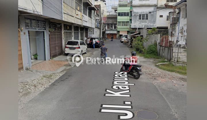 Rumah Tinggal di Inti Kota Medan Jalan Kapuas Dekat Samarinda - Sambas