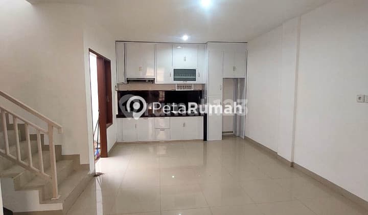 Villa Jalan Bunga Terompet Komplek Mayfair Residence Tipe Vanda | Dekat Jamin Ginting