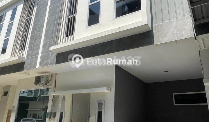 Rumah Jalan Bhayangkara Komplek Bhayangkara Palace | Dekat Pancing