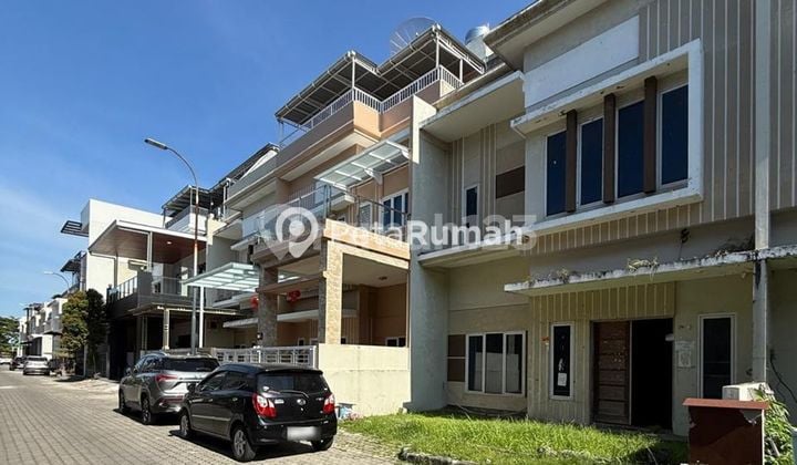 Dijual Villa Jalan Graha Metropolitan Komplek Graha Metripolitan Cluster De Sophie Suite-Sunggal