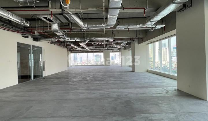 Strategic Office Ready to Use with Access to MRT & Bushway Bus Stop