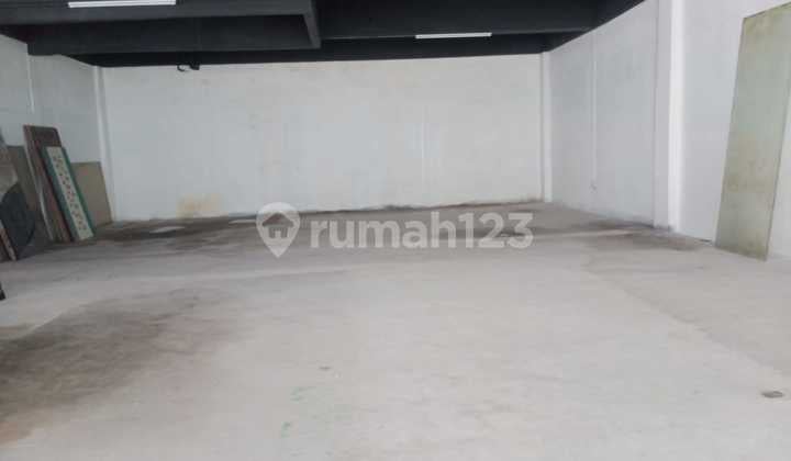 Perkantoran Siap Pakai Luas 300 Meter Unfurnish Dekat MRT Blok M