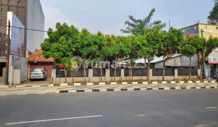 Rumah Tua Hitung Tanah Pinggir Jalan Raya Margonda Depok 880meter
