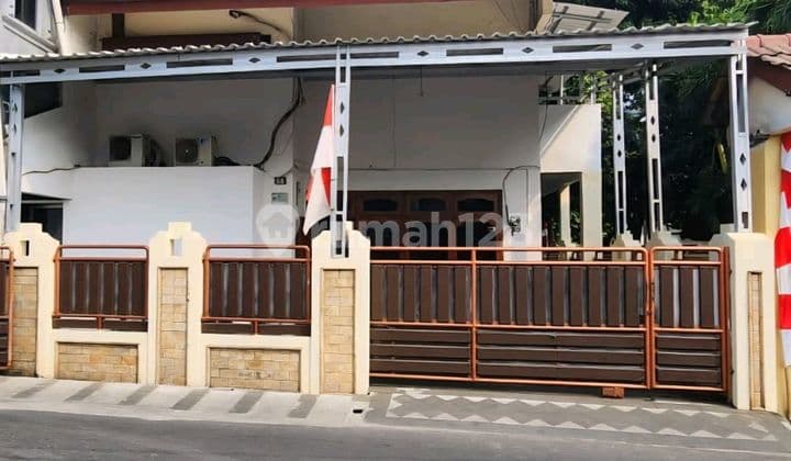 Dijual Cepat. Rumah Duren Sawit, Turun Harga! Nego Sampai Deal.