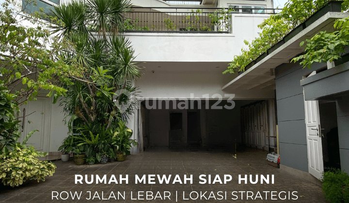 Rumah Mewah 2 Lantai Siap Huni di Lokasi Strategis Pondok Indah