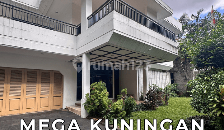 Rumah Terawat Siap Huni Hadap Barat di Prime Area Mega Kuningan