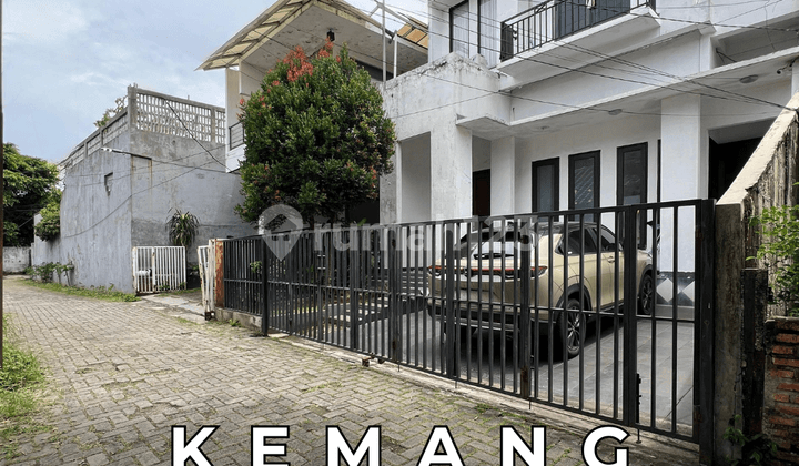 2-Story House & Exclusive 9-Room Co-Living in Kemang