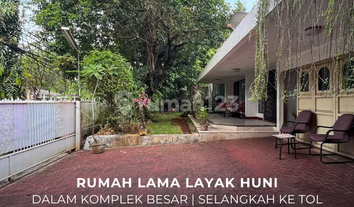 Rumah Lama Layak Huni Dalam Komplek Besar di Pondok Kelapa Jaktim