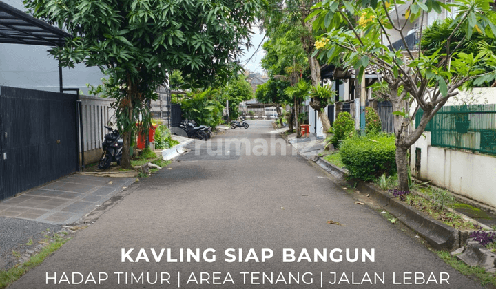 Tanah Kavling Siap Bangun Hadap Timur Area Tenang di Pondok Indah
