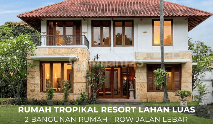 Rumah Tropikal Bergaya Resort Lahan Luas di Kemang Pejaten Barat