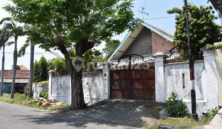 DIJUAL RUMAH HITUNG TANAH DI PUSAT KOTA,LOMPO BATANG