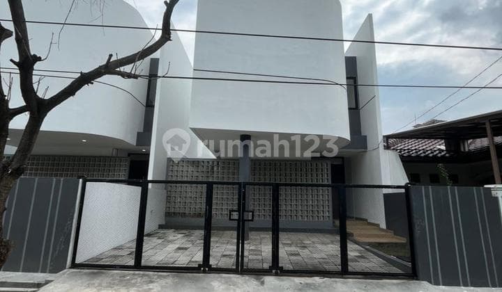 DIJUAL RUMAH BAUHAUS RESIDENCE,GAYUNG KEBONSARI