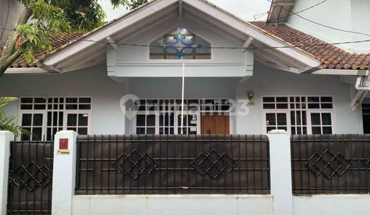 Rumah terawat siap huni Saturnus komp Margahayu Raya kec Buah Batu Kota Bandung